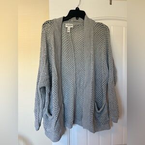 Women’s loose knit cardigan